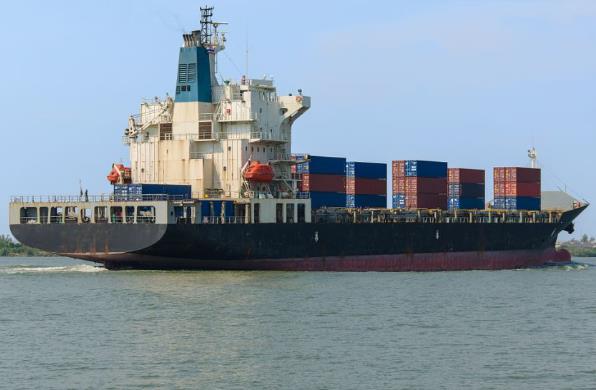 寧波海運(yùn)成為連接全球各地的重要橋梁，促進(jìn)了經(jīng)濟(jì)繁榮與文化交流