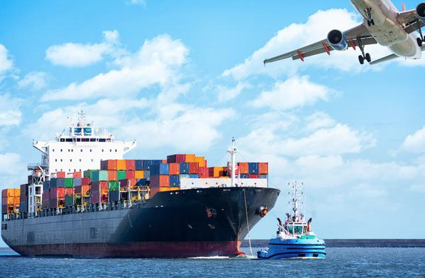 天津海運促進了南北經(jīng)濟文化交流，也奠定了天津作為海港城市的雛形