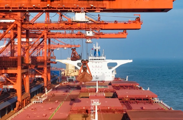 隨著市場的持續(xù)拓展，上海貨代行業(yè)將繼續(xù)發(fā)揮其智慧舞者的角色